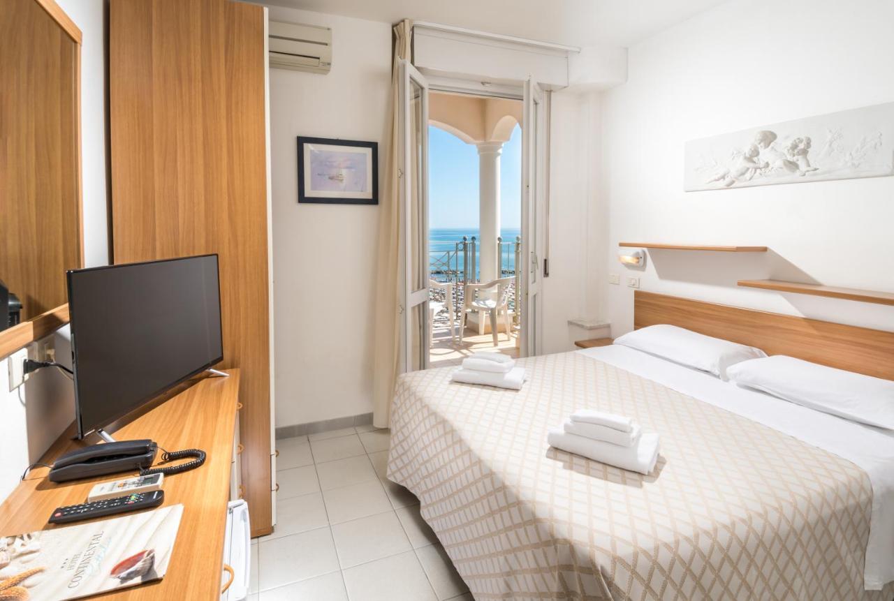 Hotel Continental Cattolica Zewnętrze zdjęcie