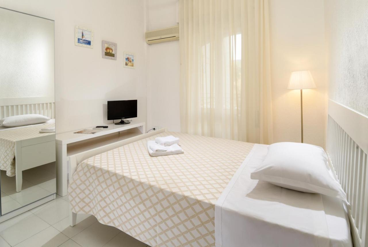 Hotel Continental Cattolica Zewnętrze zdjęcie