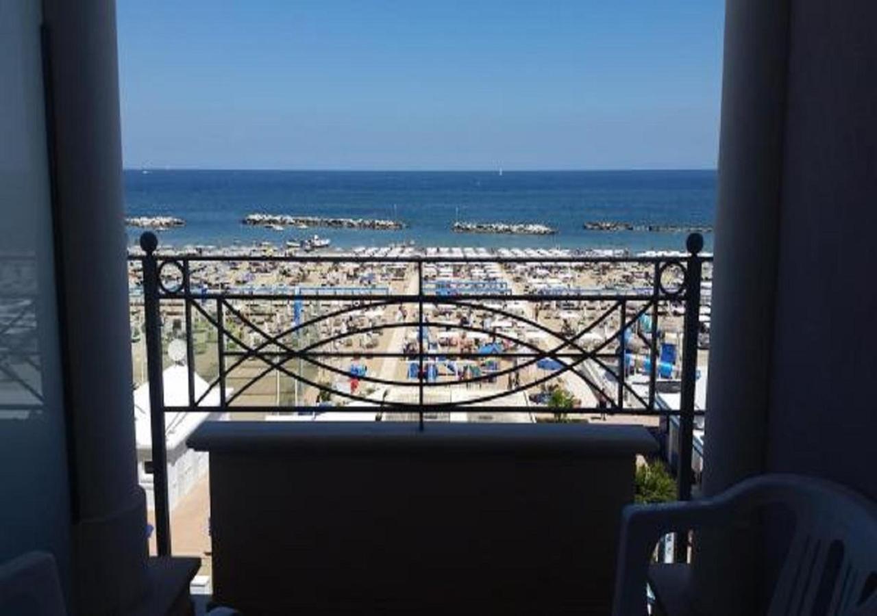 Hotel Continental Cattolica Zewnętrze zdjęcie