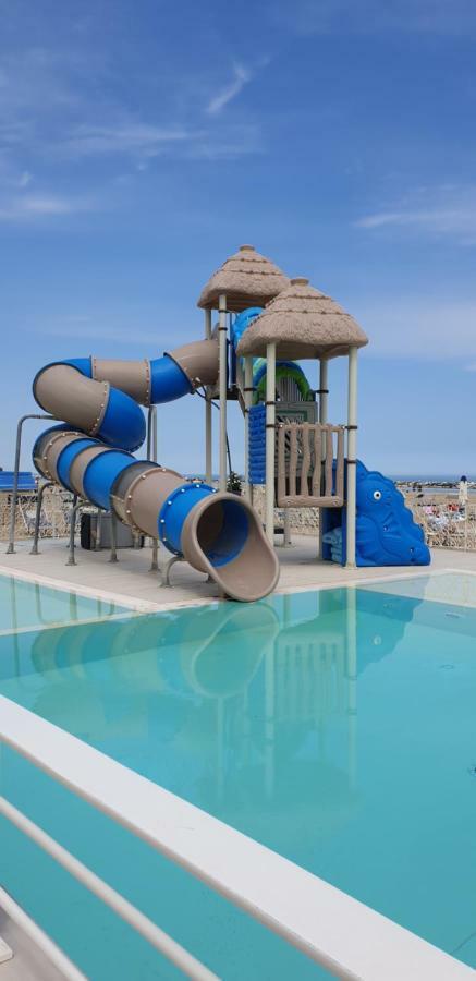 Hotel Continental Cattolica Zewnętrze zdjęcie